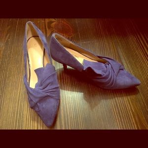 NWT Gunmetal kitten pumps!